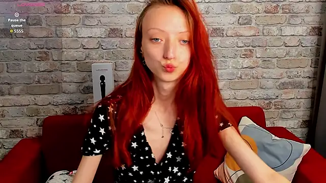 Snapshot of Daria_J chatting on 09/10/25, 04:12 Daria J online show from 09/10/25, 04:12