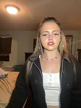 Snapshot of JuicyExxxperience chatting on 10/23/25, 10:03 JuicyExxxperience online show from 10/23/25, 10:03