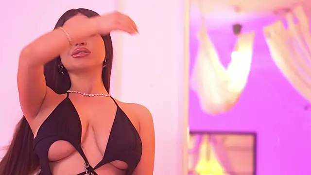 BellaNoirre online show from 01/10/26, 06:20