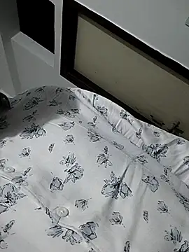 Satyachowdary199623 online show from 11/17/25, 12:05