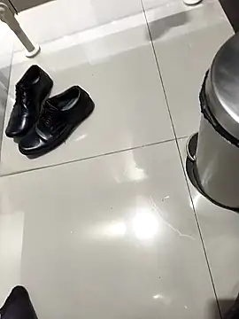 hotboy43339 online show from 10/19/25, 01:28