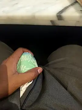 hotboy43339 online show from 02/22/26, 02:24