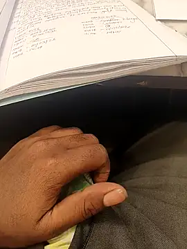 hotboy43339 online show from 03/05/26, 02:40