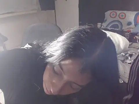 Dara-montenegro online show from 10/11/25, 07:40