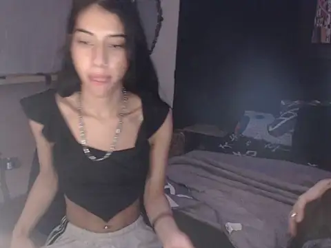 Dara-montenegro online show from 10/13/25, 06:35