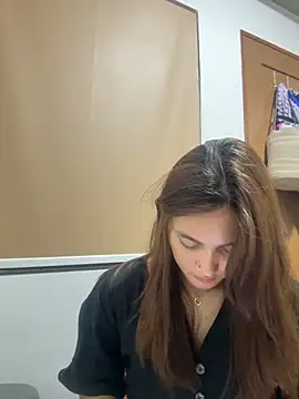 Snapshot of LanySylvia chatting on 10/17/25, 03:14 LanySylvia online show from 10/17/25, 03:14