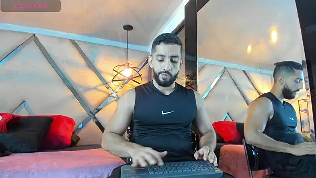Yiyo10  online show from 05/14/26, 03:57