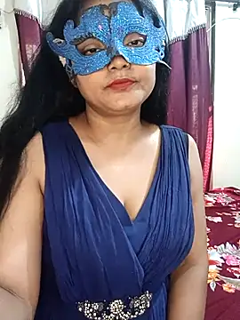 Snapshot of MEERAcle chatting on 04/18/26, 04:05 MEERAcle online show from 04/18/26, 04:05