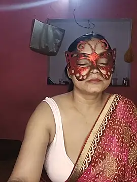 Snapshot of MEERAcle chatting on 06/12/26, 04:06 MEERAcle online show from 06/12/26, 04:06
