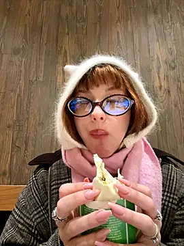 Only April online show from 09/30/25, 11:59