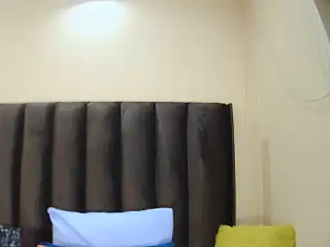 Snapshot of BigAssjuicy26 chatting on 11/12/25, 05:13 BigAssjuicy26 online show from 11/12/25, 05:13