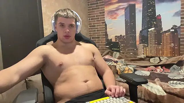 MusclePhantom online show from 10/31/25, 09:27