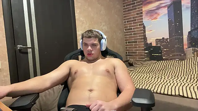 MusclePhantom online show from 11/17/25, 09:31