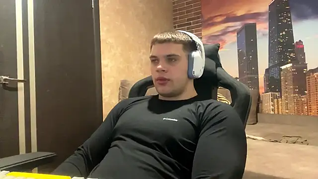 MusclePhantom online show from 02/16/26, 09:00