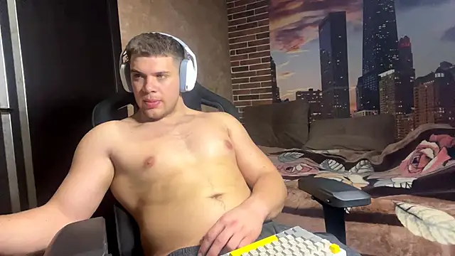 MusclePhantom online show from 03/27/26, 09:25