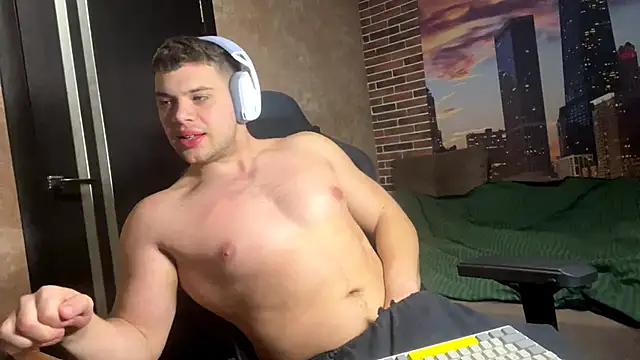 MusclePhantom online show from 03/29/26, 09:15