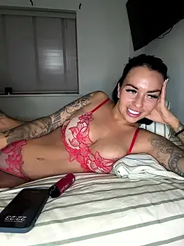 Snapshot of BELLABLACKXUK chatting on 01/14/26, 10:25 BELLABLACKXUK online show from 01/14/26, 10:25