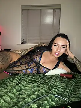 BELLABLACKXUK online show from 04/07/26, 09:48