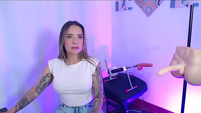 Natasha cam222 online show from 11/28/25, 02:47