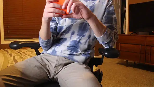 Snapshot of jjjjjfive chatting on 12/01/25, 12:59 jjjjjfive online show from 12/01/25, 12:59