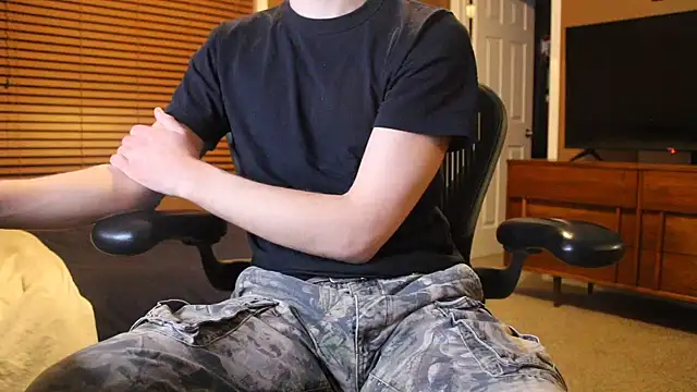 Snapshot of jjjjjfive chatting on 02/19/26, 02:18 jjjjjfive online show from 02/19/26, 02:18