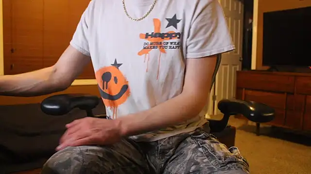 Snapshot of jjjjjfive chatting on 04/12/26, 04:50 jjjjjfive online show from 04/12/26, 04:50