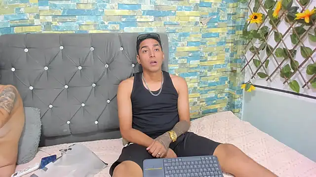 Snapshot of partdemonlatin666 chatting on 09/14/25, 07:35 partdemonlatin666 online show from 09/14/25, 07:35