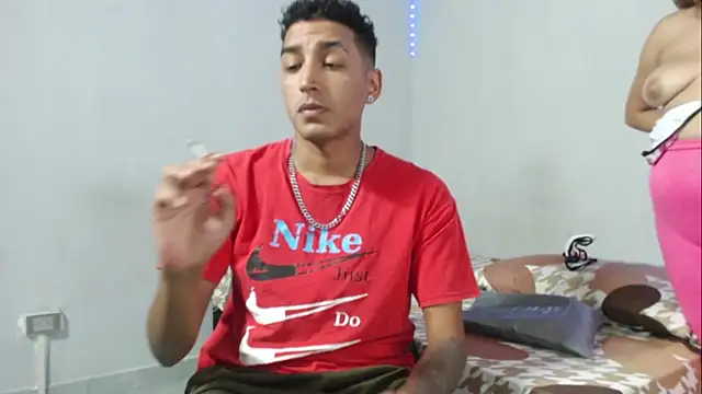 Snapshot of partdemonlatin666 chatting on 10/28/25, 09:39 partdemonlatin666 online show from 10/28/25, 09:39