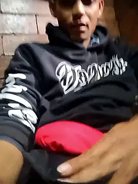 Snapshot of Jose9727 chatting on 11/01/25, 04:42 Jose9727 online show from 11/01/25, 04:42