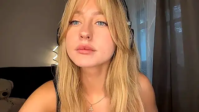 Snapshot of Jetta_Corsacami chatting on 10/16/25, 11:33 Jetta Corsacami online show from 10/16/25, 11:33