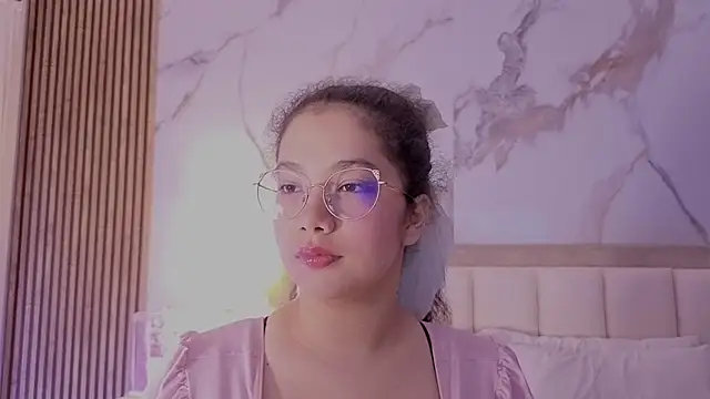 LunaRosse  online show from 04/06/26, 10:27