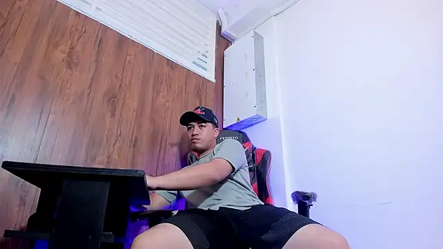 juanmechanic  online show from 10/30/25, 01:01