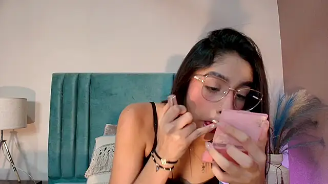 IvyJhons online show from 11/05/25, 11:54