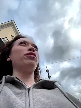 EstaVista online show from 10/12/25, 01:10