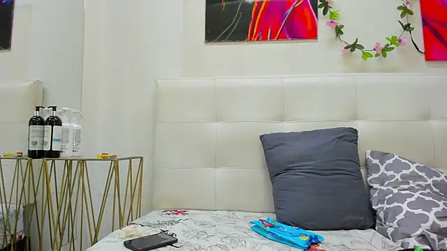 Lucia78couple online show from 12/04/25, 08:28