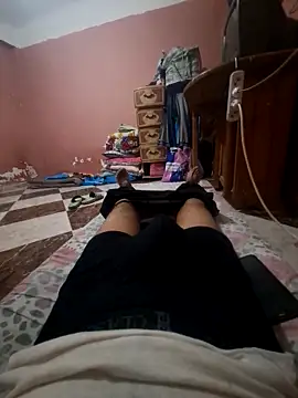 Snapshot of ramdhanov chatting on 10/19/25, 02:18 ramdhanov online show from 10/19/25, 02:18