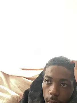 Snapshot of huhgtr chatting on 11/14/25, 04:28 huhgtr online show from 11/14/25, 04:28