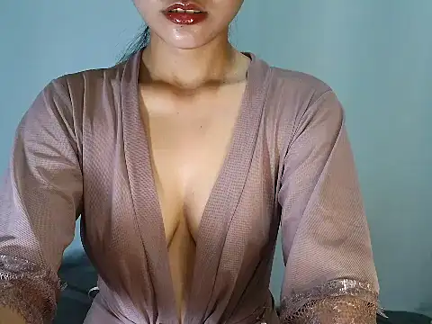 Snapshot of Sweet_thea19 chatting on 10/19/25, 04:40 Sweet thea19 online show from 10/19/25, 04:40