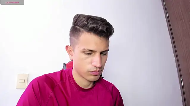 Snapshot of kevin_ahss chatting on 03/13/26, 04:24 kevin ahss online show from 03/13/26, 04:24