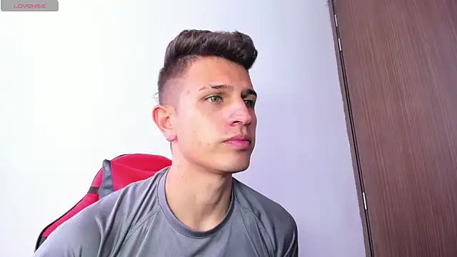 Snapshot of kevin_ahss chatting on 03/14/26, 05:51 kevin ahss online show from 03/14/26, 05:51