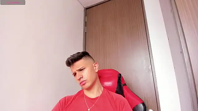 Snapshot of kevin_ahss chatting on 03/17/26, 05:16 kevin ahss online show from 03/17/26, 05:16