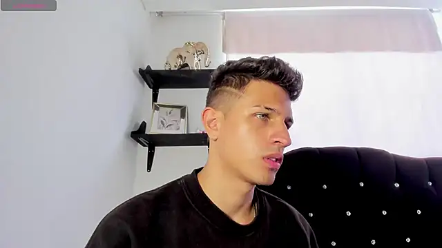 Snapshot of kevin_ahss chatting on 04/08/26, 05:02 kevin ahss online show from 04/08/26, 05:02