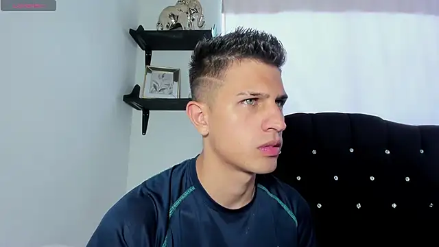 Snapshot of kevin_ahss chatting on 04/16/26, 08:09 kevin ahss online show from 04/16/26, 08:09