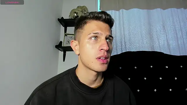 Snapshot of kevin_ahss chatting on 04/19/26, 11:07 kevin ahss online show from 04/19/26, 11:07