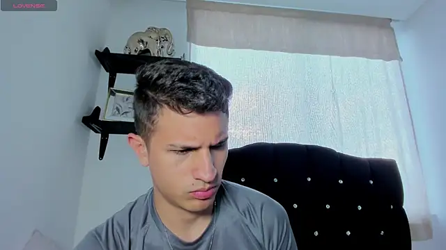 Snapshot of kevin_ahss chatting on 04/24/26, 10:23 kevin ahss online show from 04/24/26, 10:23