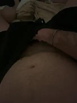 Snapshot of pequejose chatting on 04/21/26, 09:15 pequejose online show from 04/21/26, 09:15