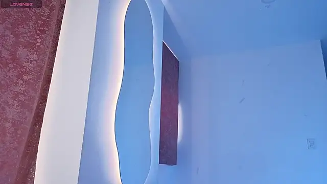 Isabella Dollss online show from 09/14/25, 05:45