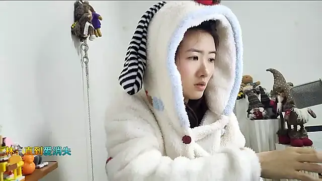 Moonlight-23 online show from 12/15/25, 01:04