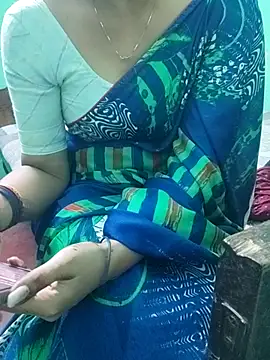 Snapshot of Apurvaa chatting on 11/27/25, 02:41 Apurvaa online show from 11/27/25, 02:41