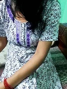 Snapshot of Apurvaa chatting on 12/14/25, 06:12 Apurvaa online show from 12/14/25, 06:12